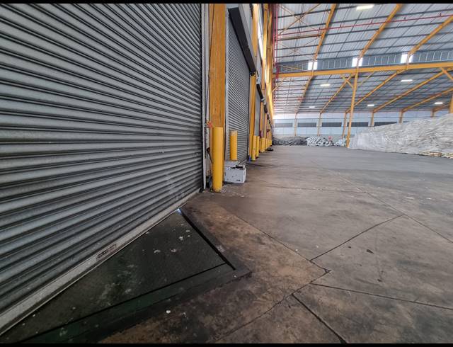 10,614M² WAREHOUSE TO LET IN MOBENI